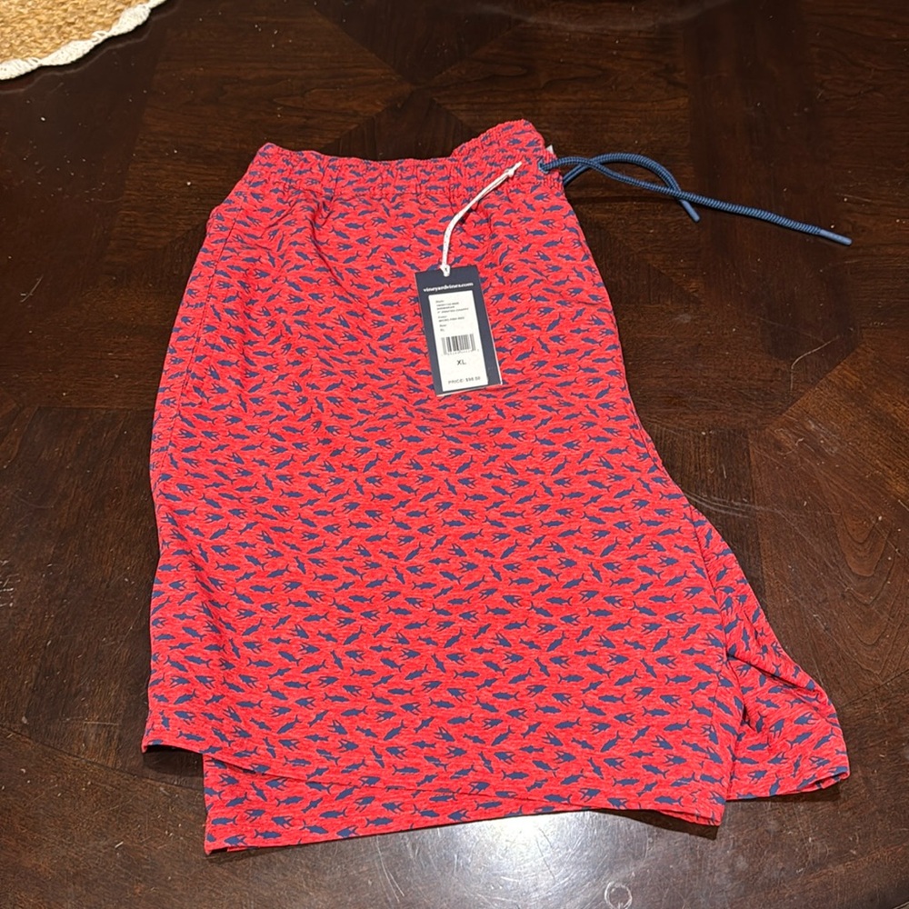 Vineyard vines, microfish red printed 7” Chappy swim trunks